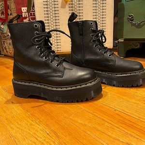 Dr. Marten Jadon Platform size 6